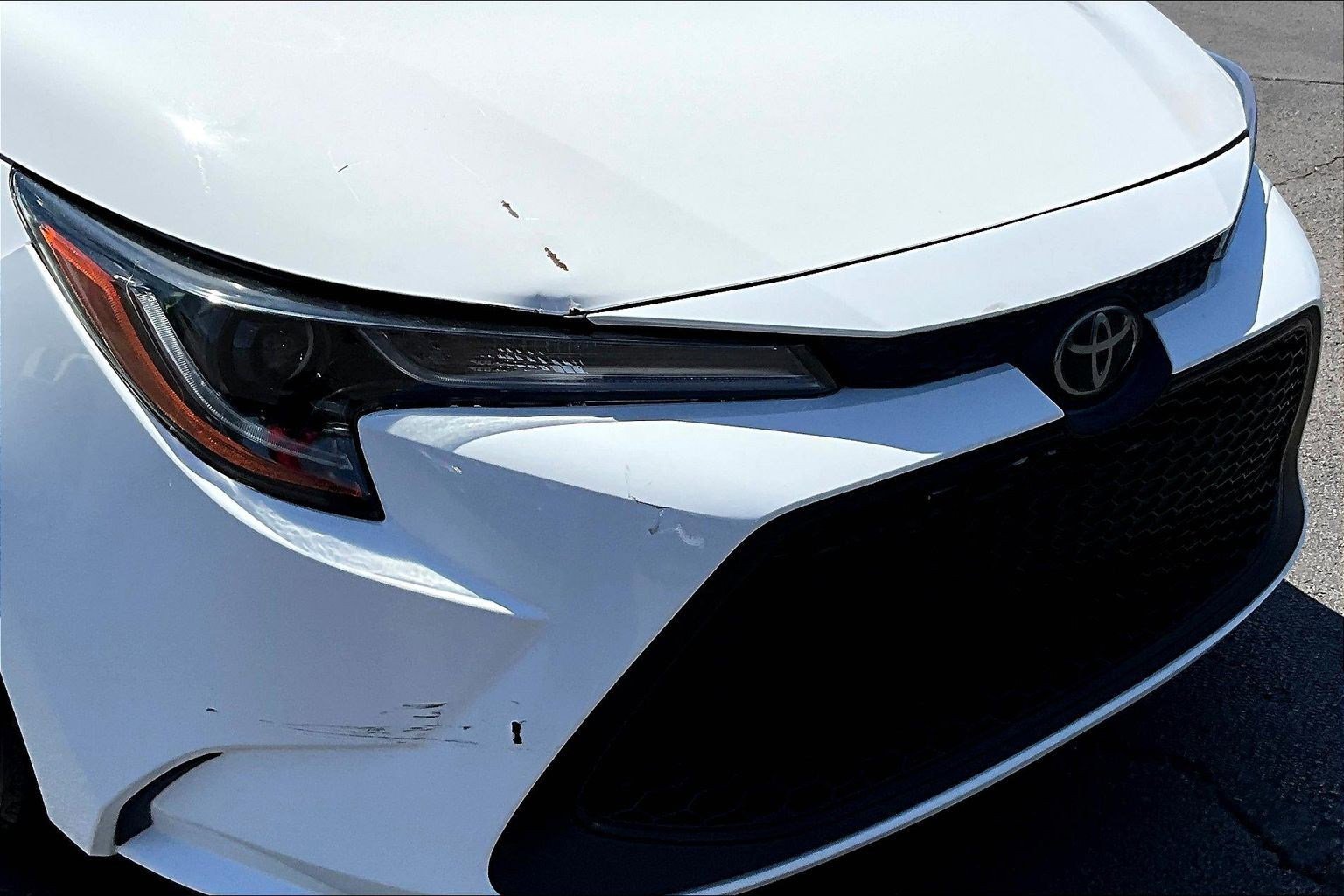 Used 2020 Toyota Corolla LE FWD image 30