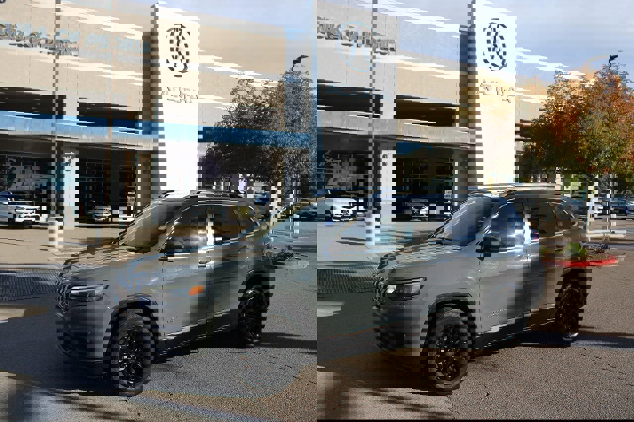 Used 2021 Jeep Cherokee Latitude Plus