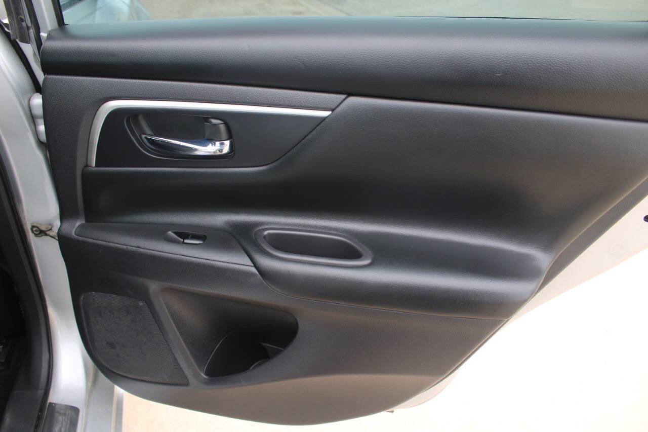 Used 2017 Nissan Altima 2.5 SR image 5