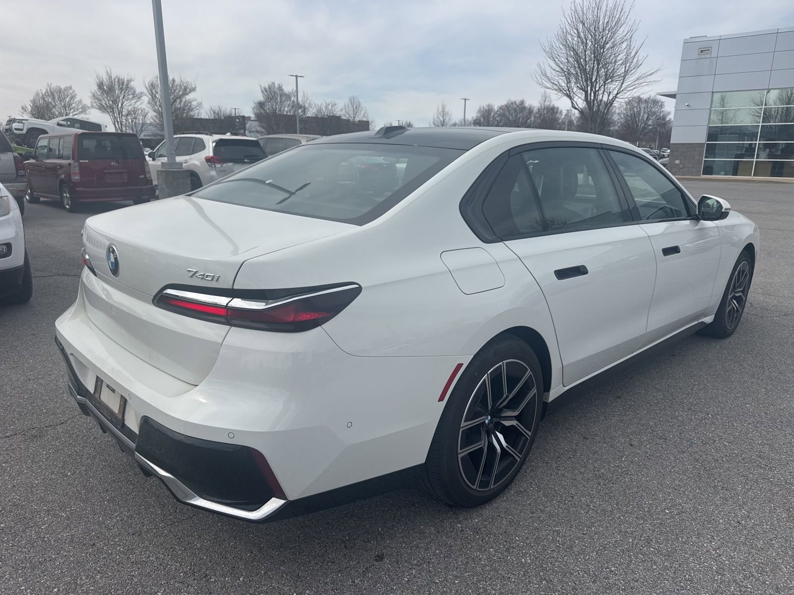 Used 2025 BMW 740i xDrive image 7