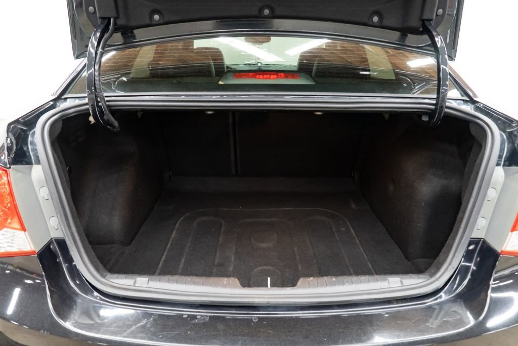 Used 2015 Chevrolet Cruze LTZ w/ Sun, Sound and Sport Package image 8