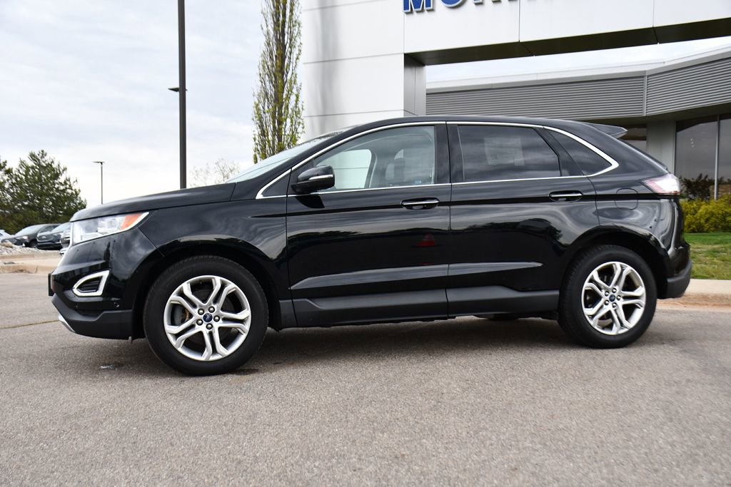 Used 2018 Ford Edge Titanium w/ Equipment Group 302A AWD/4WD image 2