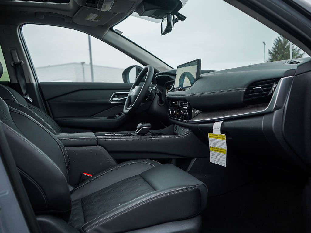 New 2026 Nissan Rogue Platinum image 11