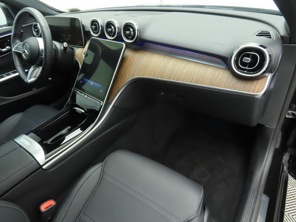 Used 2025 Mercedes-Benz C 300 Sedan image 17