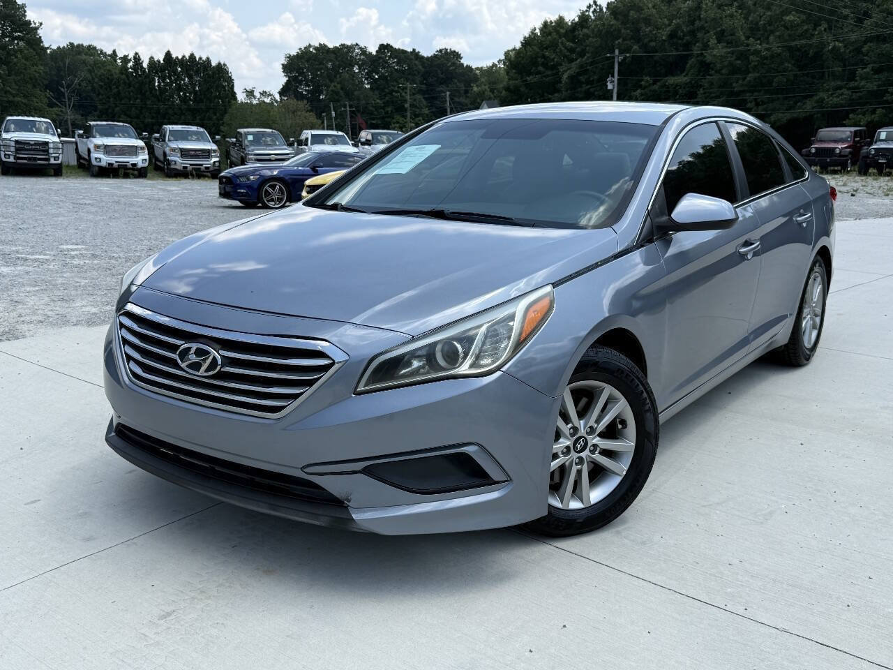 Used 2017 Hyundai Sonata SE FWD image 3