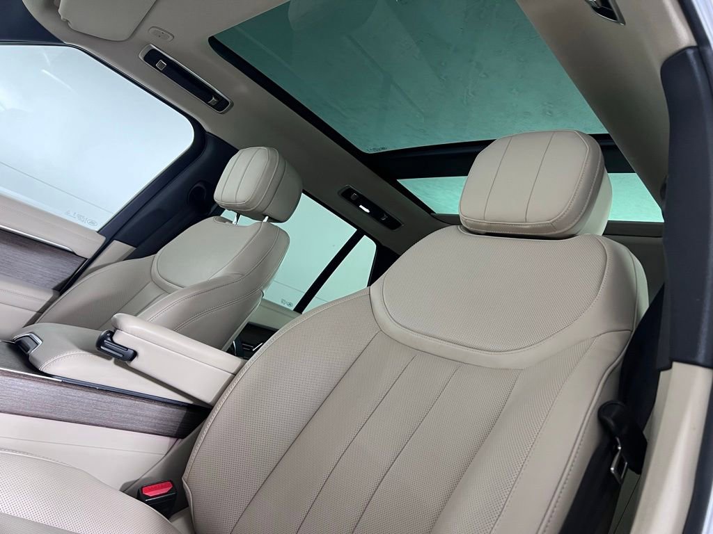 Used 2023 Land Rover Range Rover SE AWD/4WD image 5