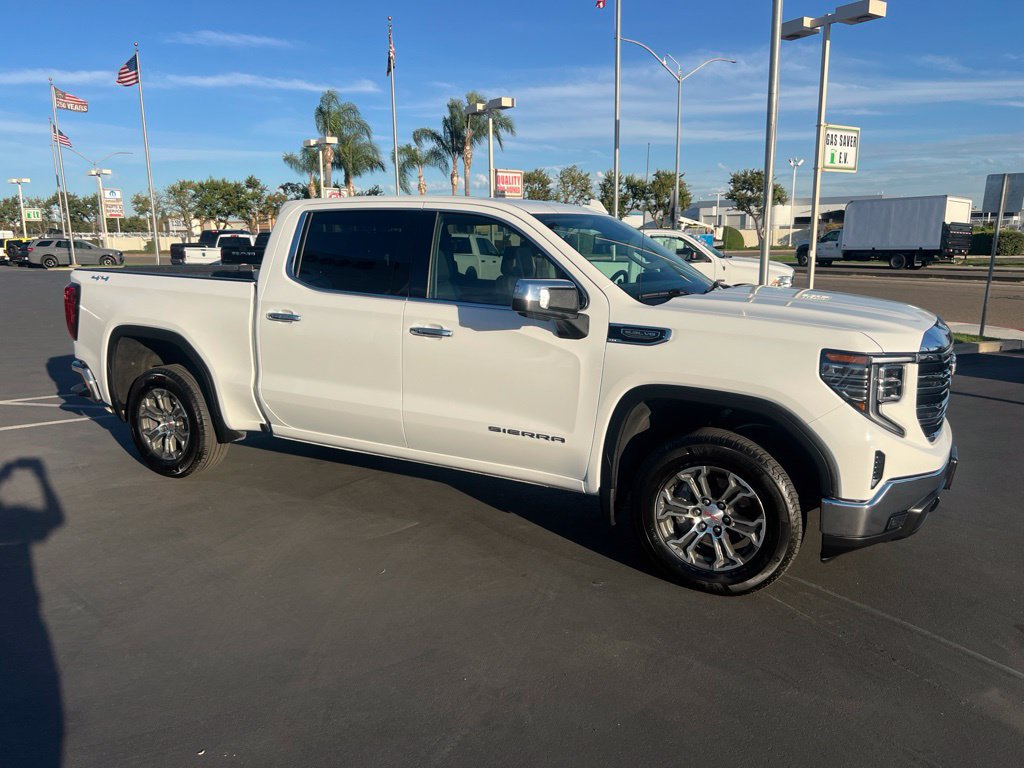 Used 2025 GMC Sierra 1500 SLT AWD/4WD image 7