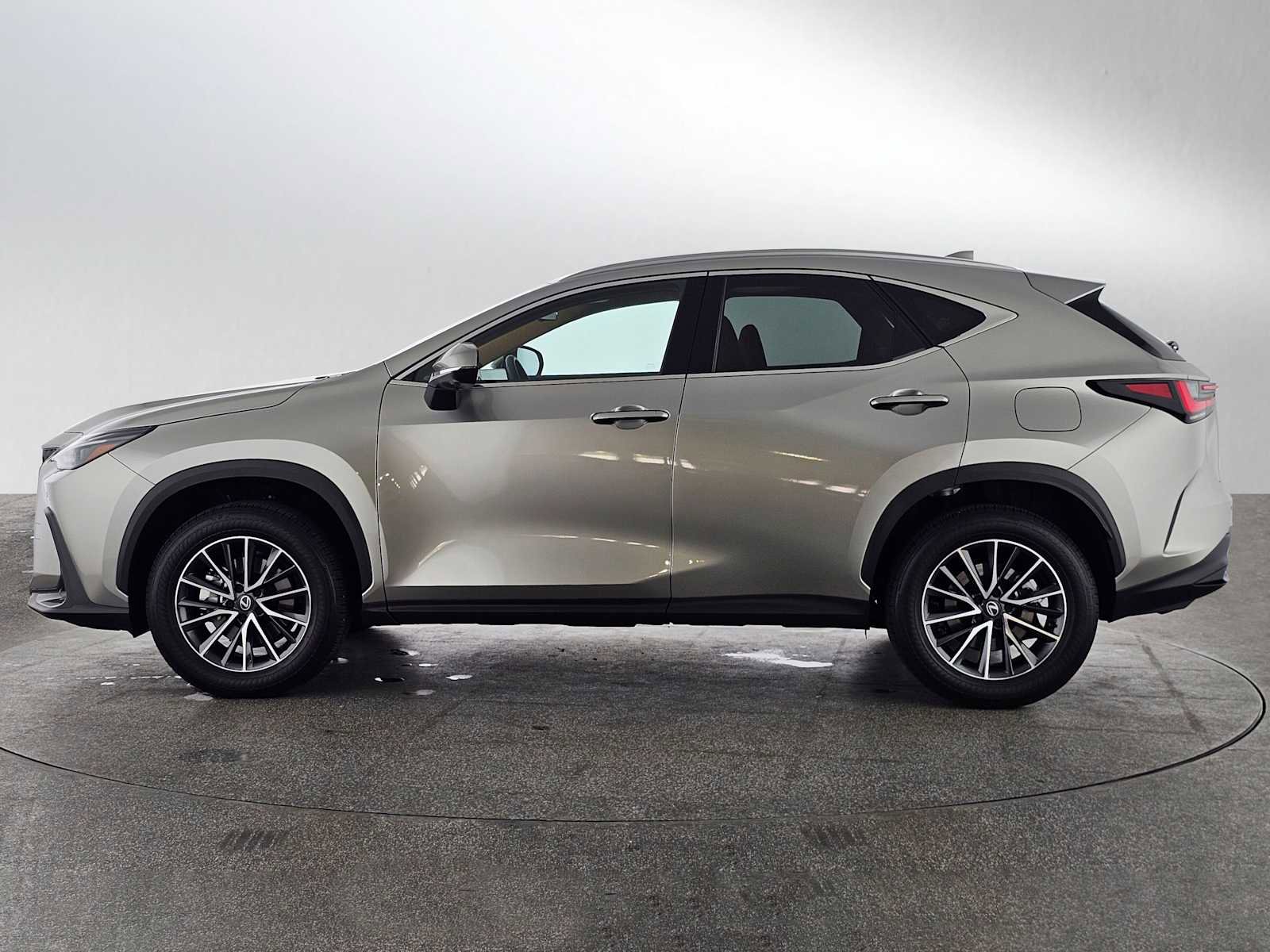 Used 2026 Lexus NX 350h AWD w/ Cold Area Package image 6