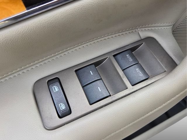 Used 2013 Lincoln MKX FWD image 36