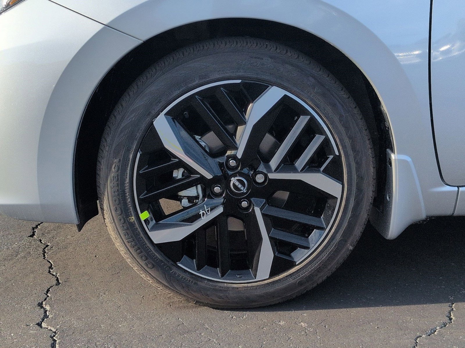 New 2025 Nissan Versa SR w/ Trunk Package image 9