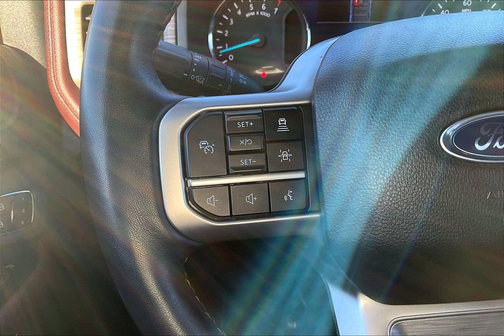 Used 2024 Ford Expedition Limited image 25