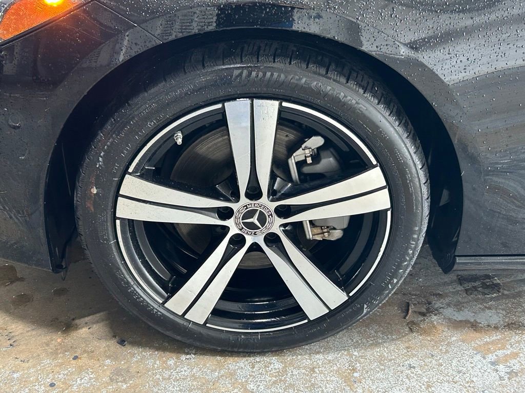 Used 2025 Mercedes-Benz C 300 4MATIC Sedan image 29