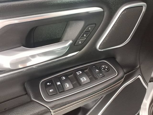 Used 2023 RAM 1500 Laramie AWD/4WD image 14