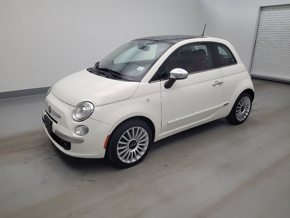 Used 2017 FIAT 500 Lounge FWD image 2