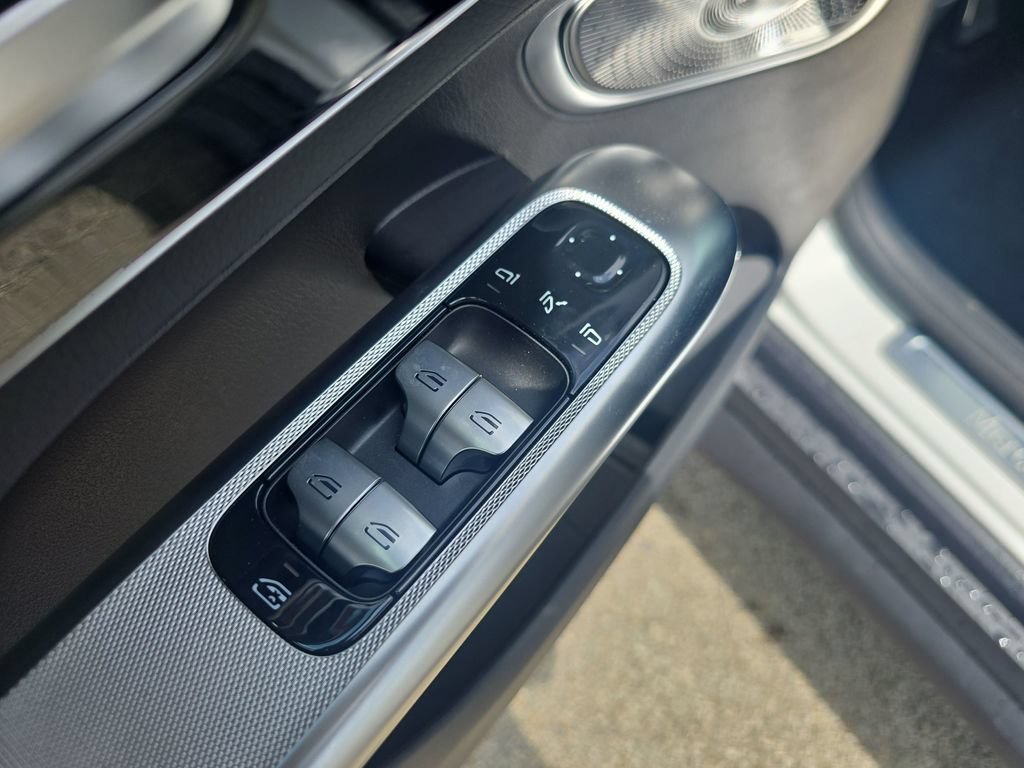 New 2026 Mercedes-Benz GLC 300 4MATIC image 11