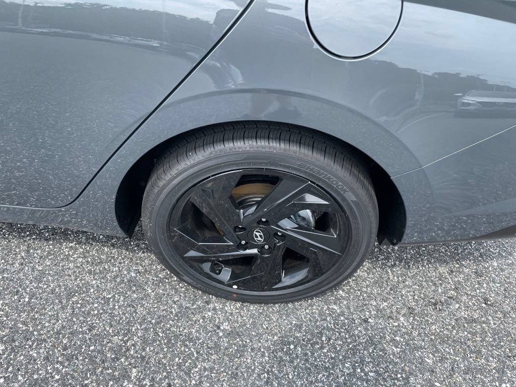 New 2026 Hyundai Elantra SEL Sport Premium FWD image 7