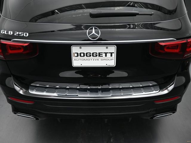 Certified 2023 Mercedes-Benz GLB 250 image 12