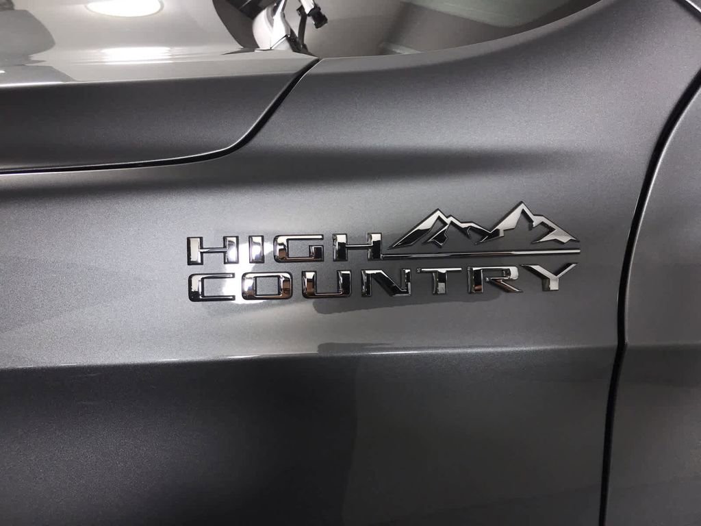 New 2026 Chevrolet Suburban High Country w/ Sun And Tow Package image 6