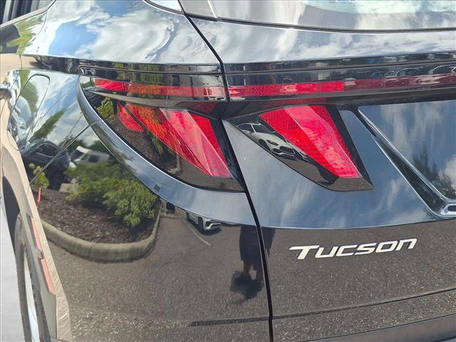 Used 2022 Hyundai Tucson SE w/ Cargo Package FWD image 4