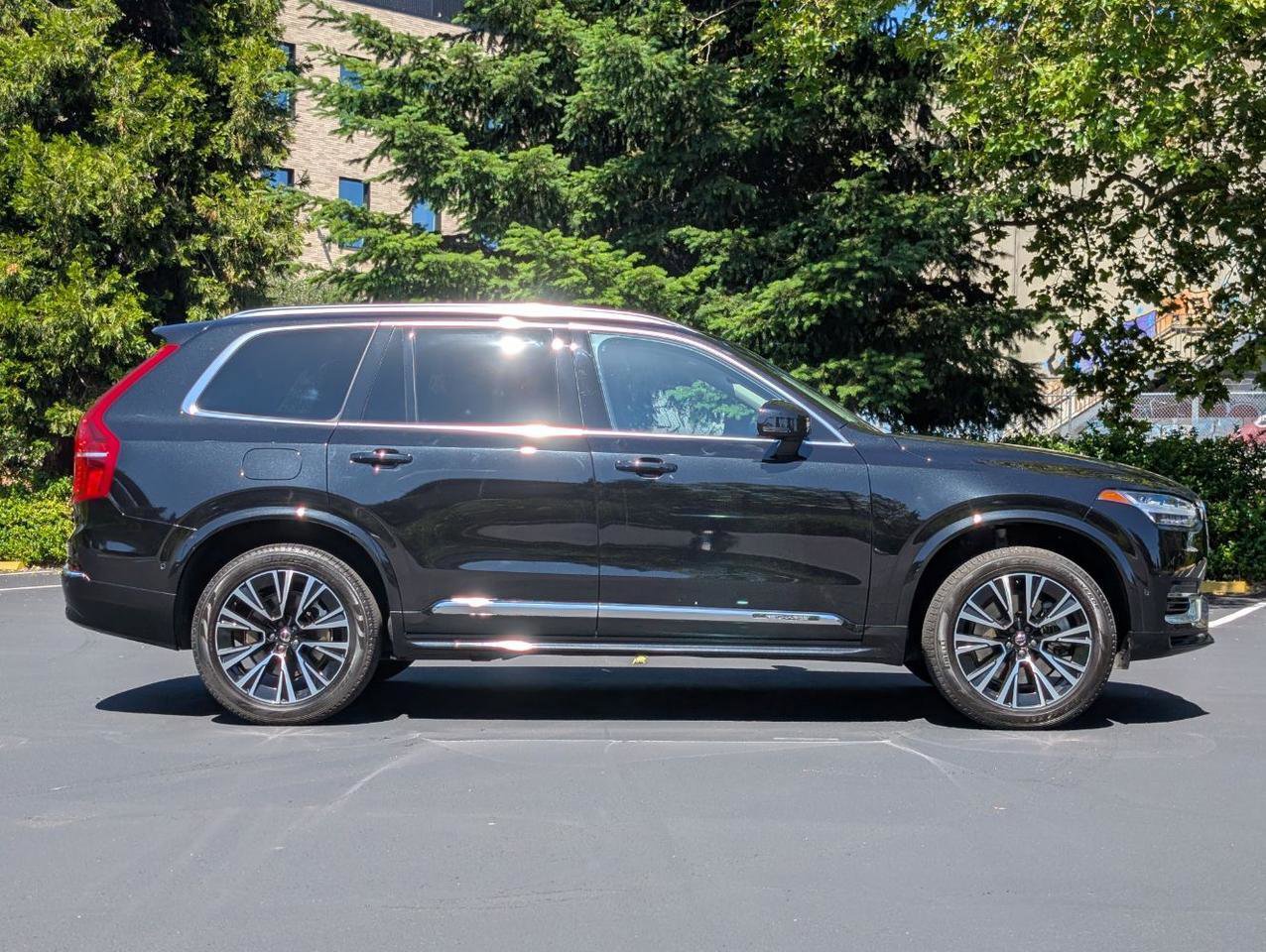 Used 2023 Volvo XC90 T8 Plus AWD/4WD image 8