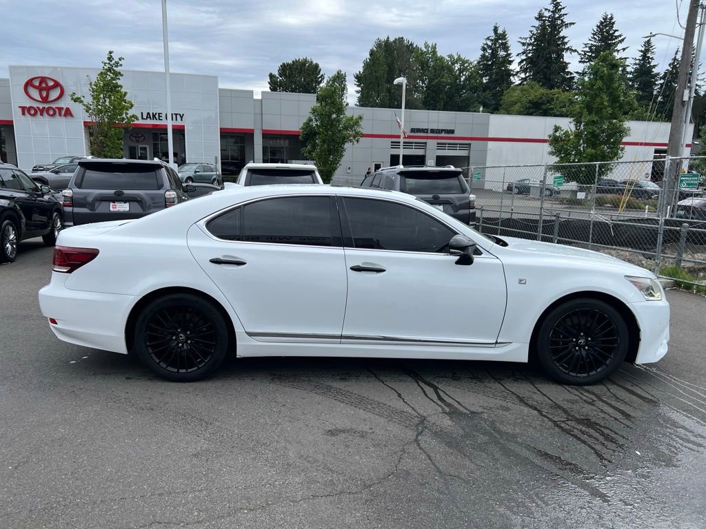 Used 2015 Lexus LS 460 AWD image 3