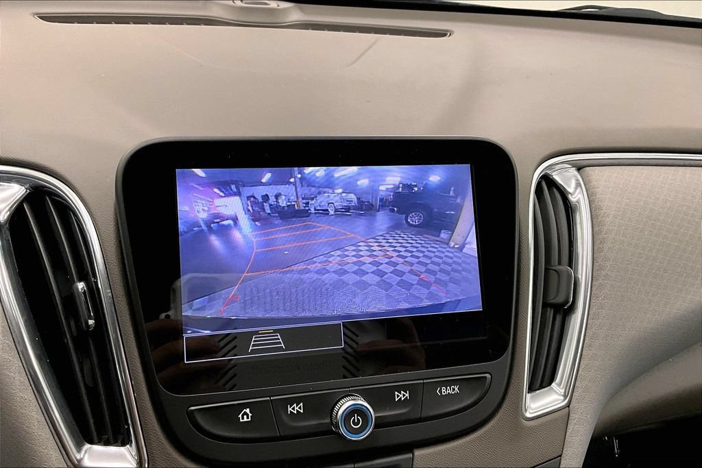 Used 2021 Chevrolet Malibu LT FWD image 20