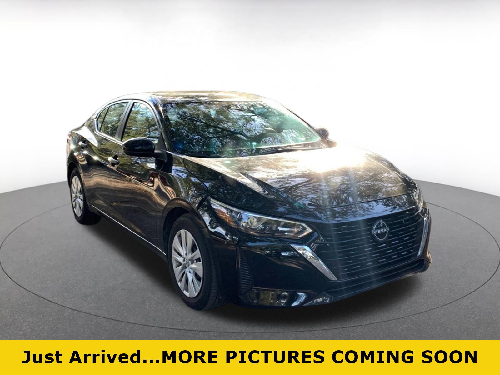 Used 2025 Nissan Sentra S image 1