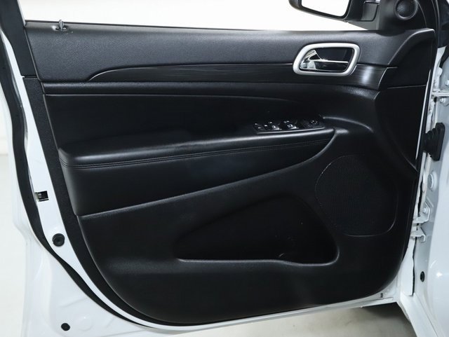 Used 2020 Jeep Grand Cherokee Altitude image 15