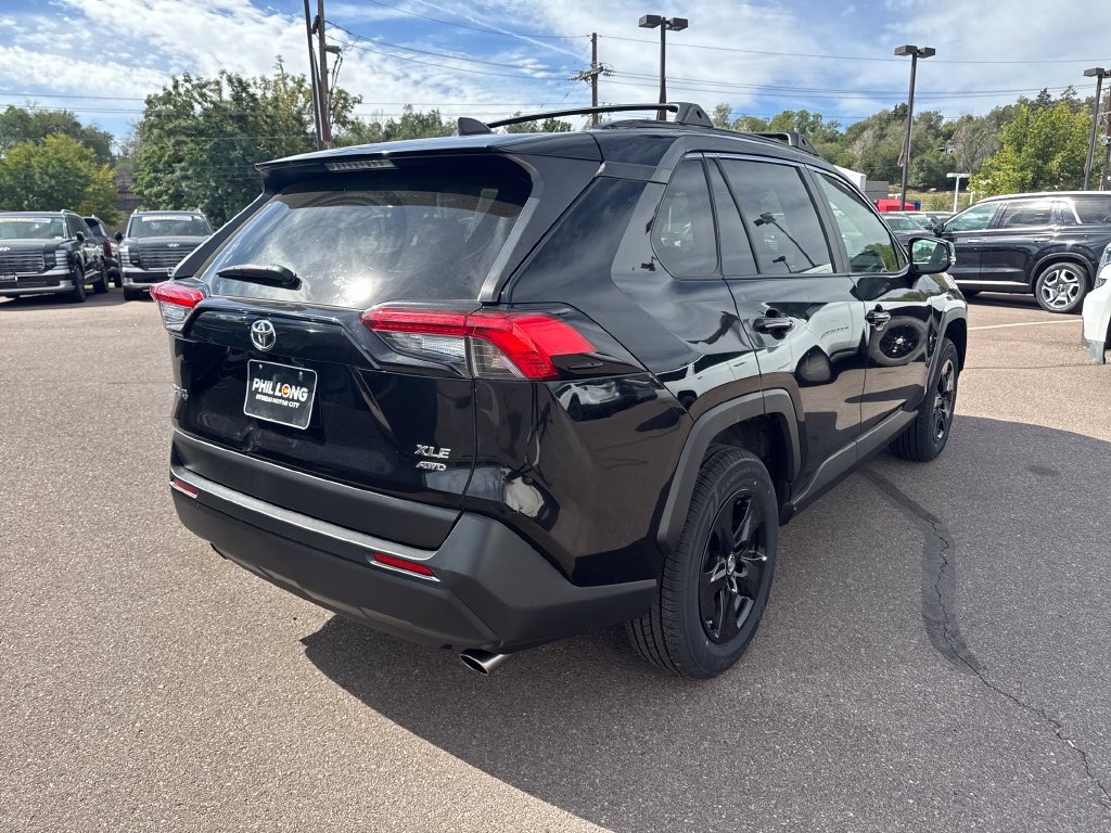 Used 2019 Toyota RAV4 XLE w/ Convenience Package AWD/4WD image 5