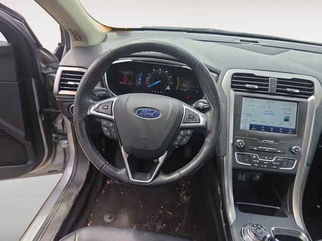 Used 2020 Ford Fusion SEL FWD image 10