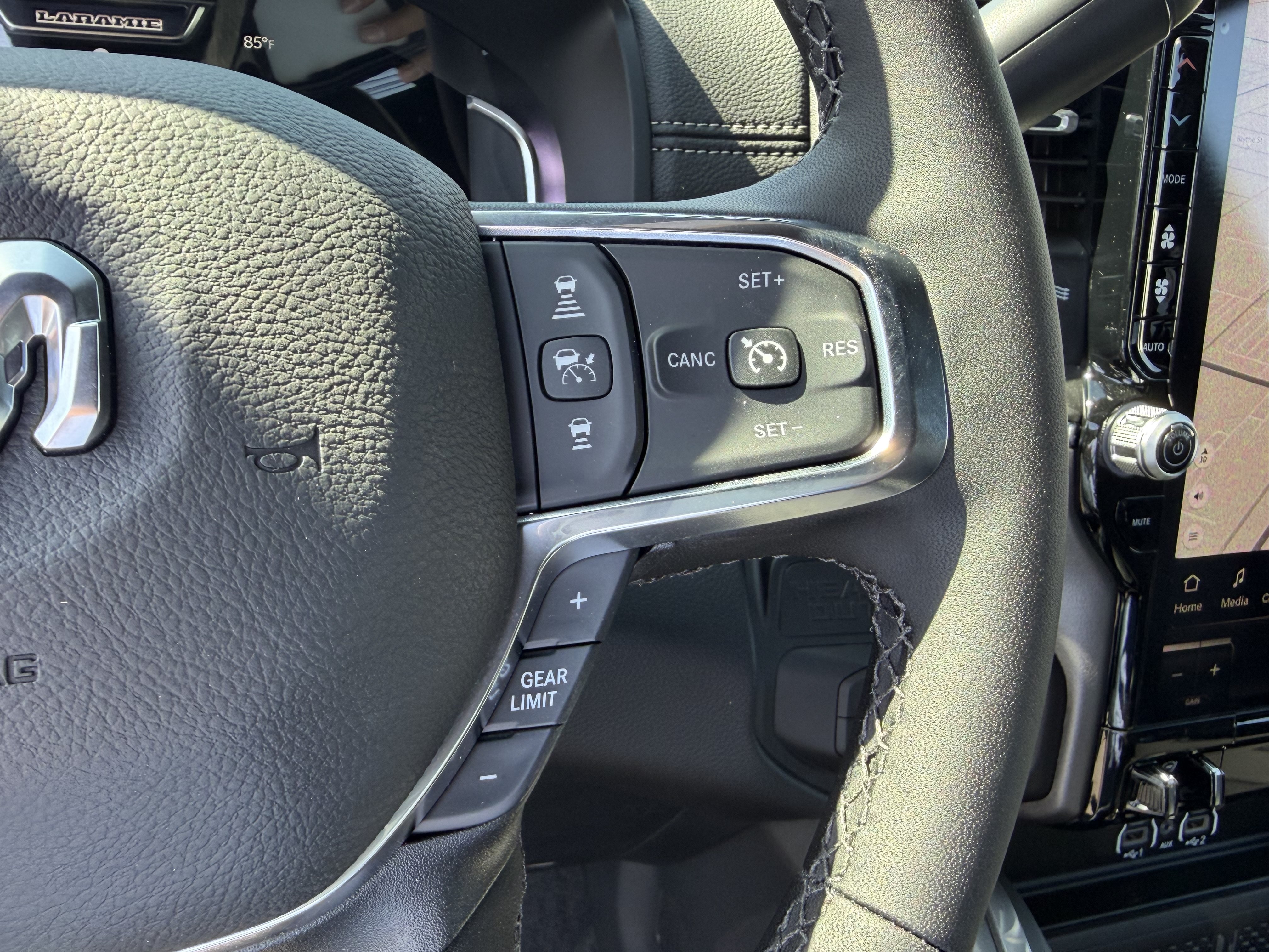 New 2026 RAM 2500 Laramie AWD/4WD image 24