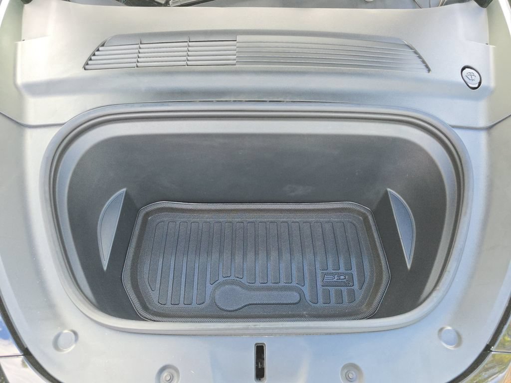 Used 2021 Tesla Model Y Long Range AWD/4WD image 34