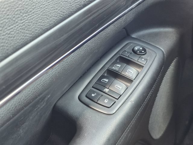 Used 2020 Jeep Grand Cherokee Limited w/ Luxury Group II RWD image 18