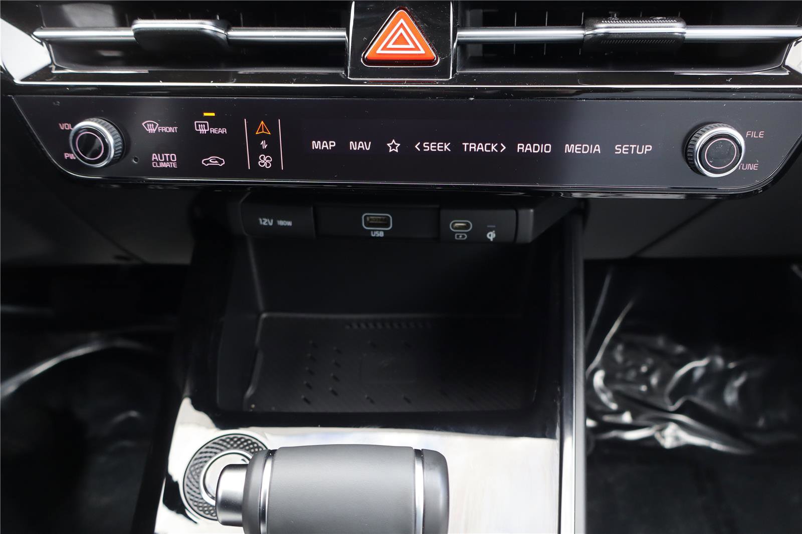 Certified 2025 Kia Niro EX image 23