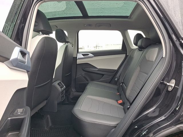 New 2026 Volkswagen Taos SE image 5