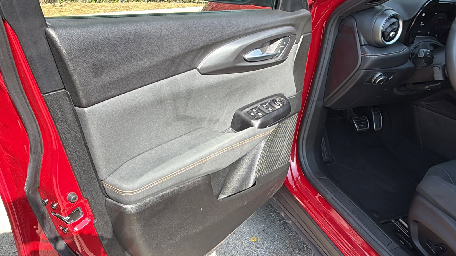 Used 2025 Alfa Romeo Tonale image 13