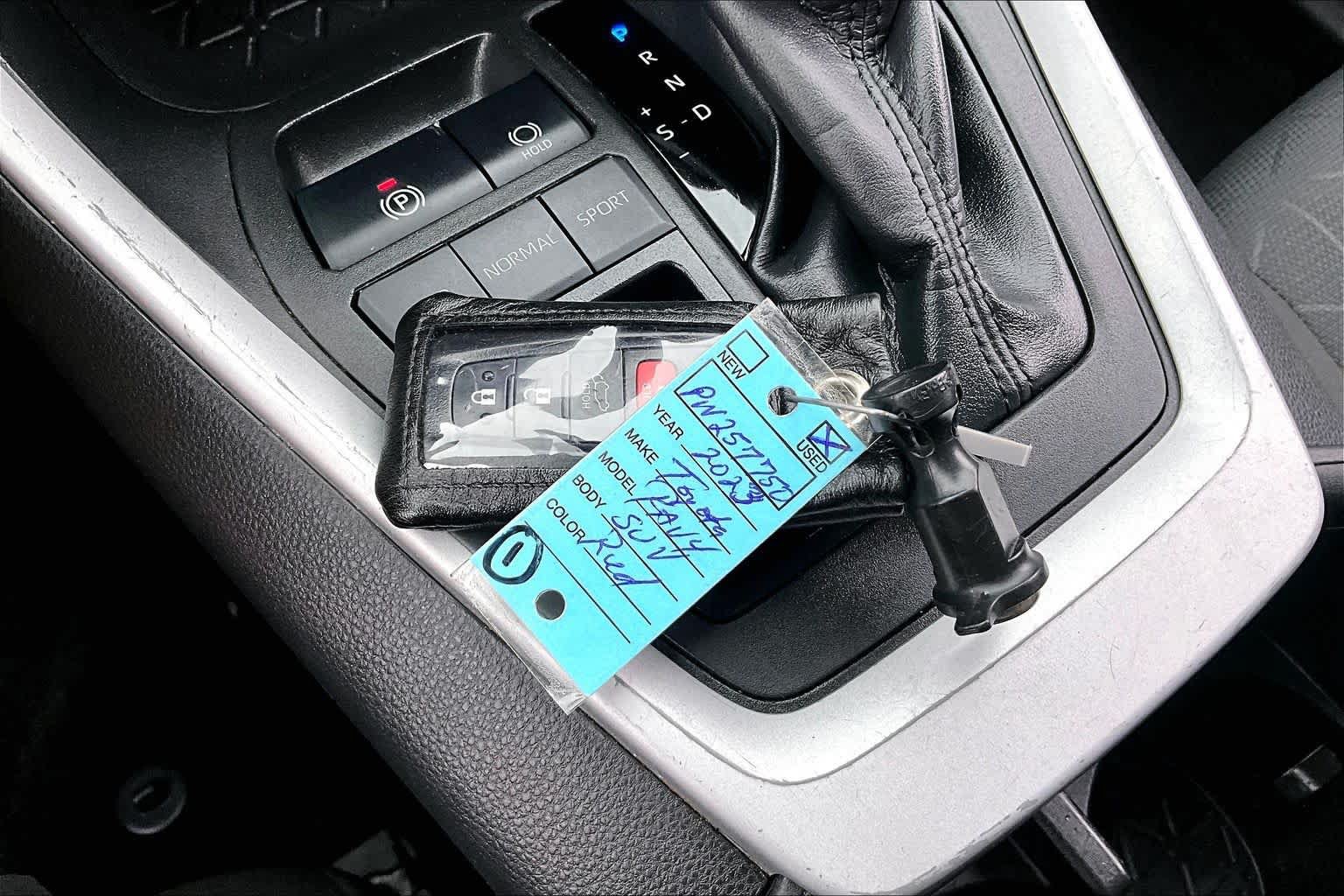 Used 2023 Toyota RAV4 XLE w/ Convenience Package FWD image 13
