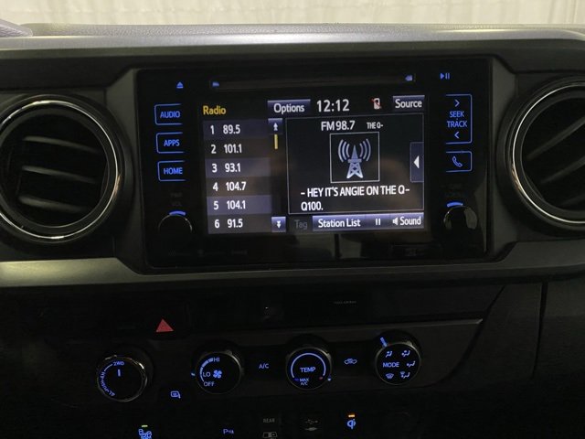 Used 2018 Toyota Tacoma TRD Sport w/ Technology Package image 18