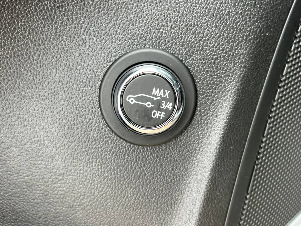 Used 2024 Buick Envision Avenir AWD/4WD image 16