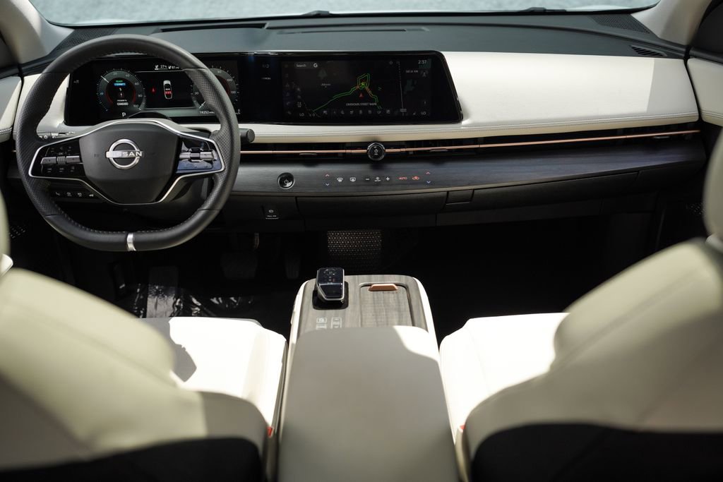 Used 2023 Nissan Ariya FWD image 20