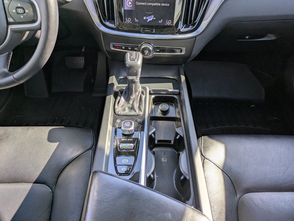 Used 2019 Volvo S60 T6 Momentum w/ Multimedia Package AWD/4WD image 18