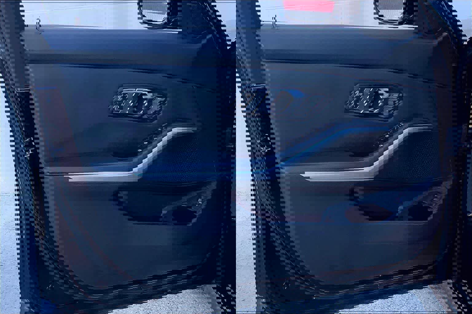 Used 2019 BMW 330i Sedan w/ Convenience Package RWD image 28