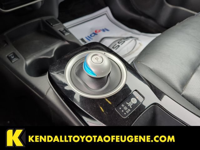 Used 2016 Nissan Leaf SL FWD image 17