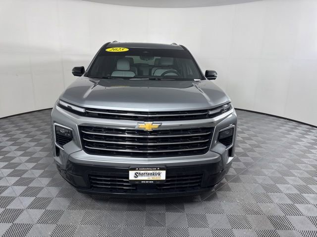Used 2025 Chevrolet Traverse High Country image 8