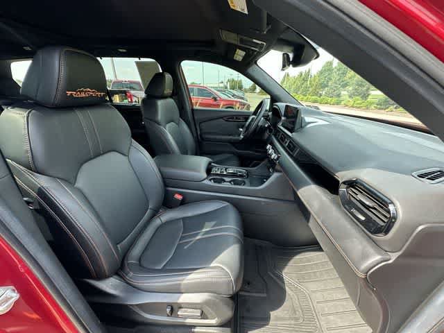 Used 2025 Honda Pilot TrailSport image 23