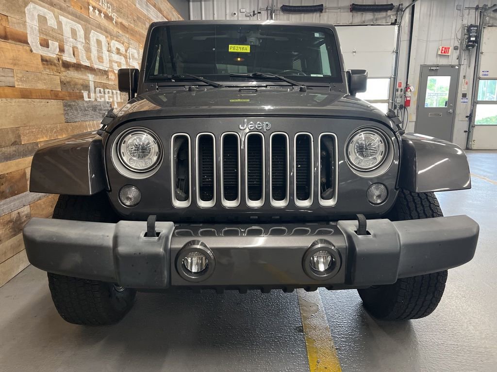 Used 2017 Jeep Wrangler Unlimited Sahara w/ Connectivity Group image 5
