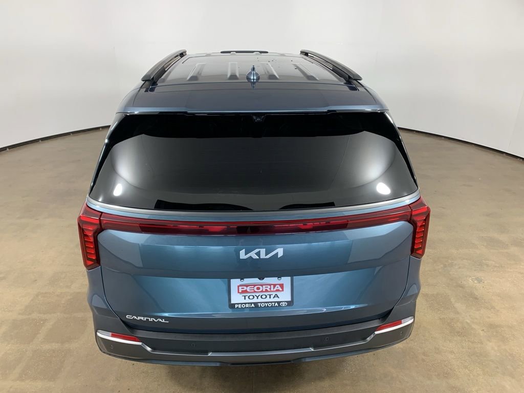 Used 2025 Kia Carnival SX Prestige image 11