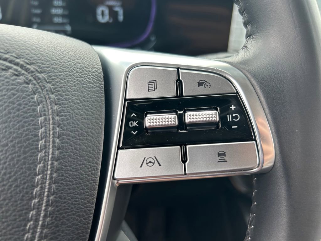 Used 2023 Kia Telluride LX image 18