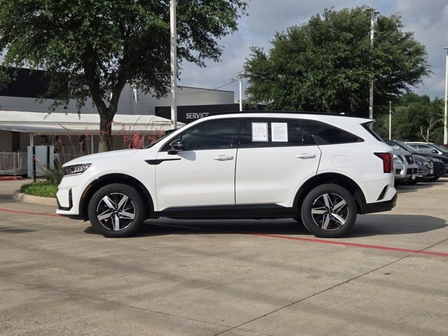 Certified 2022 Kia Sorento EX w/ Panoramic Sunroof Package FWD image 4