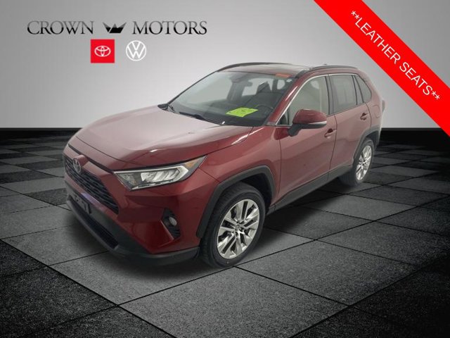Used 2019 Toyota RAV4 XLE Premium w/ Cold Weather Package AWD/4WD image 3